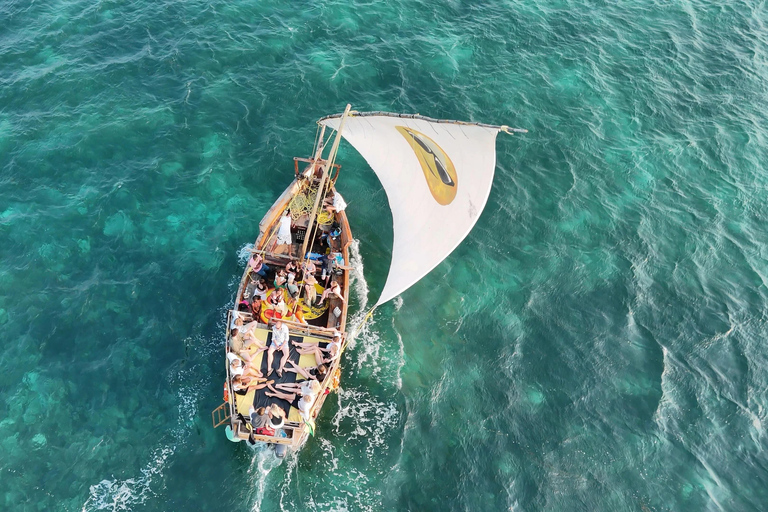 Rejs imprezowy o zachodzie słońca na Zanzibarze z BoomBoom Boat