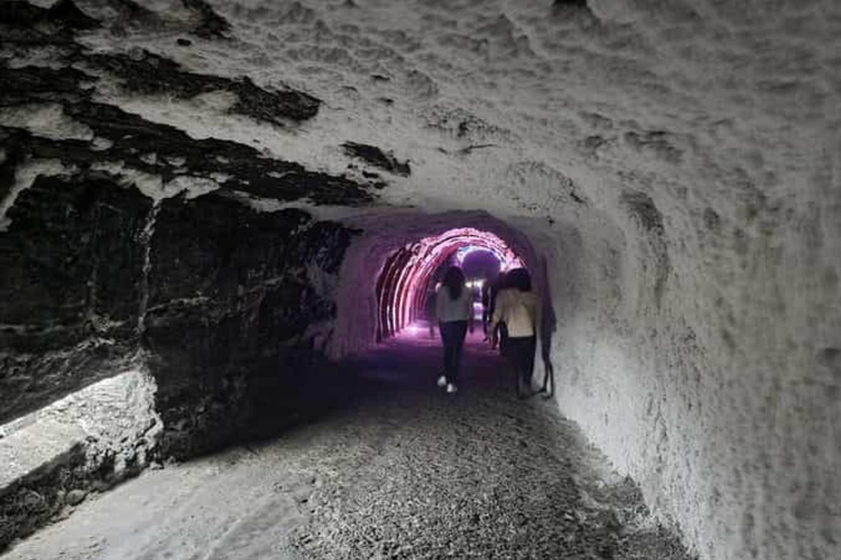 Bogotá in 2 Days: City Tour + Lake Guatavita and Salt Cathedral + Transport + Option 1: Shared Tour