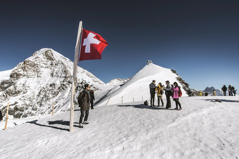 Z Interlaken: Jednodniowa wycieczka do Jungfraujoch autobusem i pociągiem