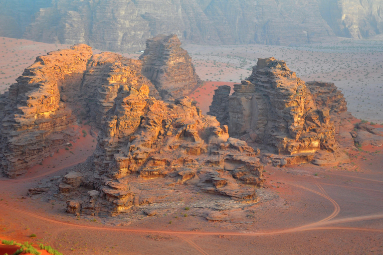 Akaba: Prywatny transfer samochodem z safari jeepem w Wadi Rum