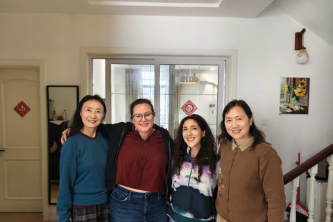 Shanghai: Dine at Local Home with English Speaking Hosts
