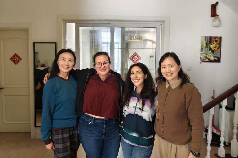 Shanghai: Dine at Local Home with English Speaking Hosts