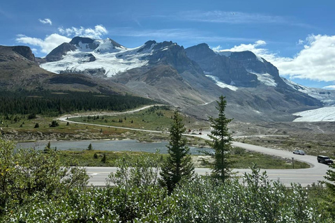 Banff : Columbia Icefield Adventure with Top Five lakes Tour