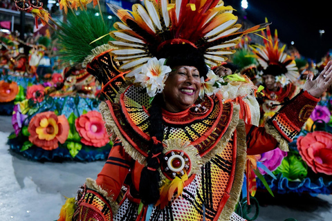 Parada karnawałowa w Rio: kostiumy + transfer w cenie