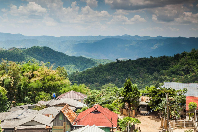 Chiang Dao-grottan och 5 byar med bergsstammar