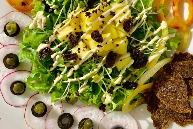 Puerto Princesa: Vegan Experience Cooking Class with YOGA
