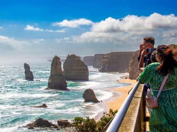Melbourne: Great Ocean Road, 12 Apostles + Free City Tour