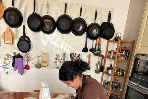 上海：饺子烹饪课和静安寺之旅饺子烹饪课和静安寺之旅（含接送服务）