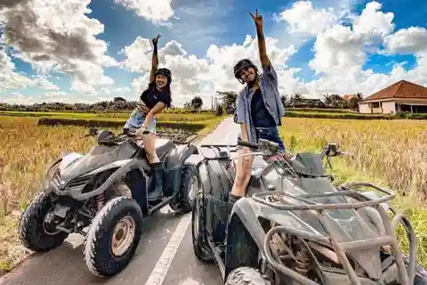 Bali ATV Quad Bike & River Tubing obejmuje lunch i transfer