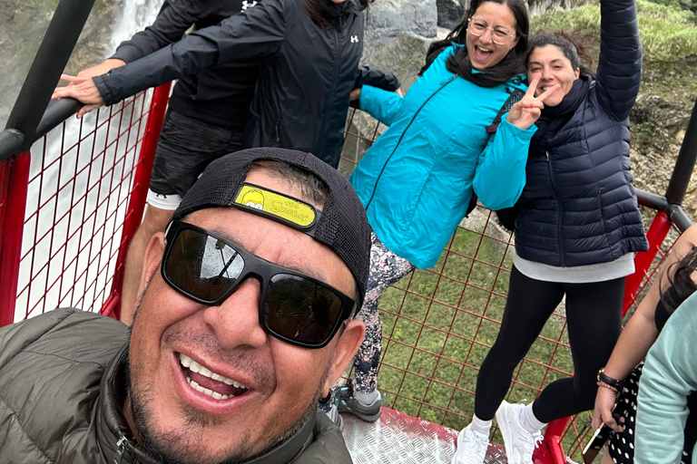 Quito: 7-Days Avenue of Volcanoes Tour with Guide