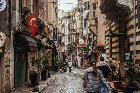 Istanbul: Baklava Backstreets Food Tour with 12+ Tastings