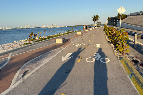 Miami: E-bike tour with local guide Golden Hour Magic Ride Miami: E-bike tour with local guide