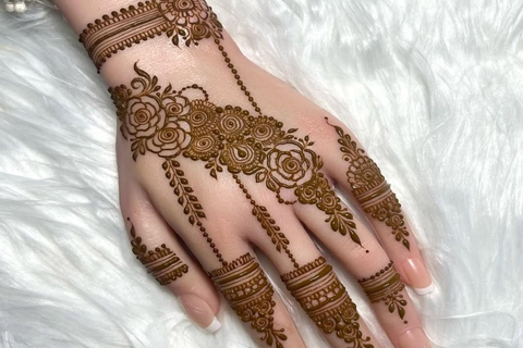 Delhi: Henna Art Workshop with Local Artist