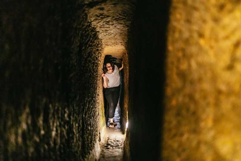 Naples: Spanish Quarters Underground Guided Tour