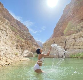 Wadi Shab& Sinckhole&Romantic cave full day trip
