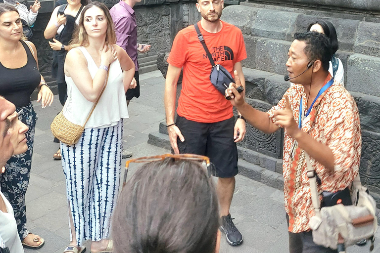 Yogyakarta: Borobudur-Prambanan, comece com o nascer do sol sobre as nuvensExcursão partilhada SEM todos os ingressos