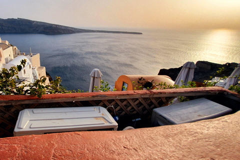Cruise-Friendly Santorini Tour: Pyrgos, Oia & Fira Gems