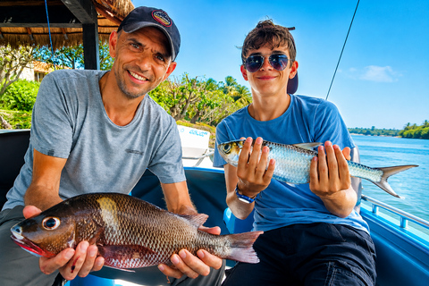 Bentota: Private Lagoon Fishing Tour with a Local Fisherman Pickup from Bentota/Beruwala/Aluthgama