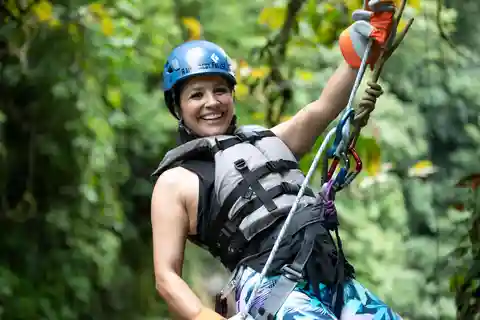 La Fortuna: Rappellering i vattenfall och flodlek med lunch