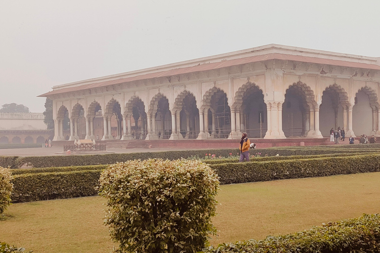 Da Jaipur: Tour privato dell&#039;alba di Tajmahal e della città di Agra in autoAuto AC con autista e guida + drop Jaipur o Delhi