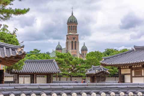 Jeonju Hanok Village: Private Slow Walking Tour - Image 3