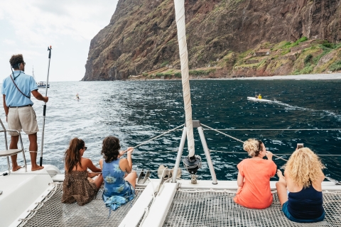 Bucht von Funchal: Delfin- & Walbeobachtung per Katamaran