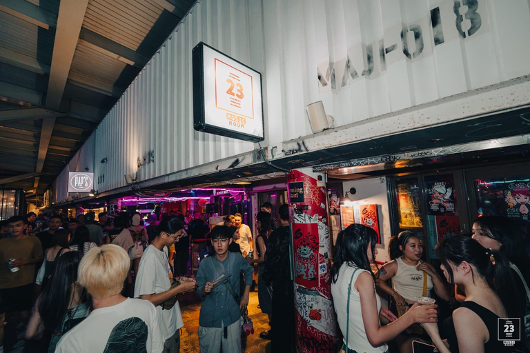 Taipei: Tipsy Bus 2.0 Bar-Hopping & Nightlife Experience