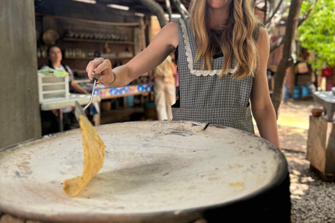 Oaxaca: Traditional Oaxacan Cooking Class with Local Chef