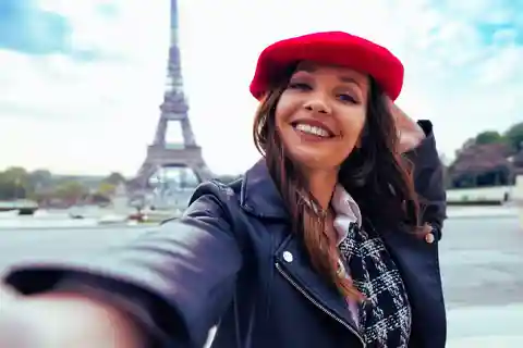 Accès à la Tour Eiffel avec l'hôte