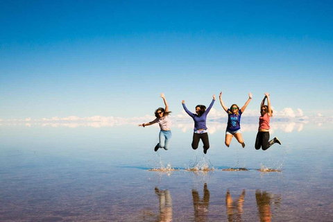 Uyuni: Płaskowyże solne i wycieczka z przewodnikiem o zachodzie słońca z lunchem