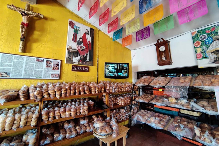 Oaxaca: Traditional Tlacolula Bread, Hierve el Agua, and Mezcal