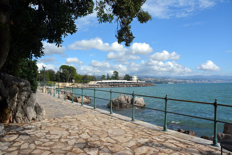 Tirana: Vlorë Guided Day Trip