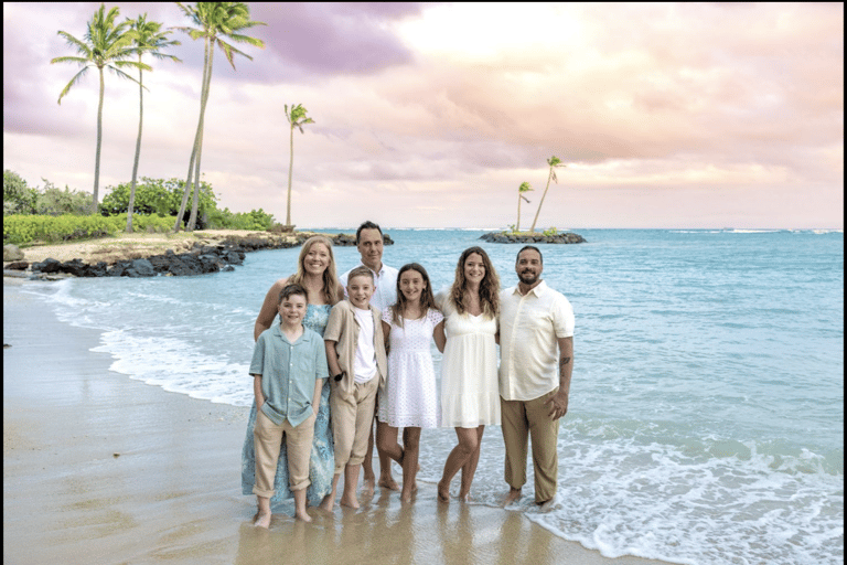 Oahu: Hawaiian Sunset Photoshoot on the Beach Premium Couple