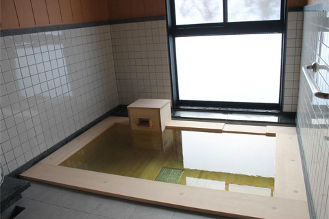 Nagano: Winter Holiday Snowmobiling in Nozawa Onsen Area