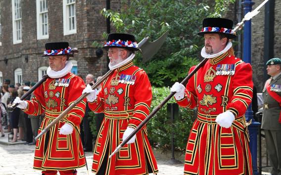 London: Tower of London Tour mit Beefeater & Crown Jewels