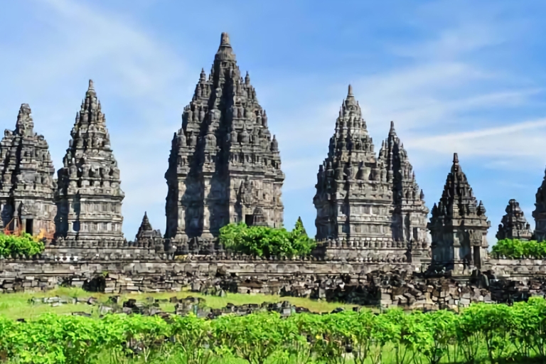 Yogyakarta : Visite du temple de Prambanan l'après-midi et dîner