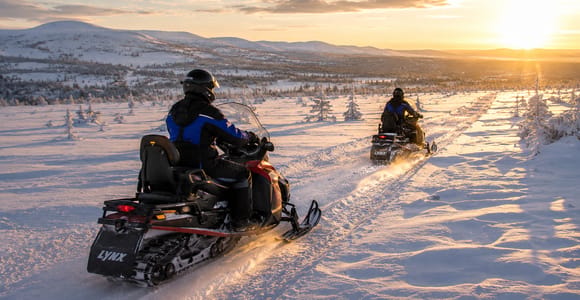 Saariselkä: Long-distance Snowmobile Safari for Adults