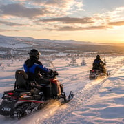 Saariselkä: Langstrecken-Schneemobil-Safari für Erwachsene