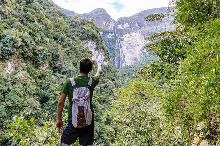 Explore a Cachoeira Gocta - a joia da coroa da Amazônia