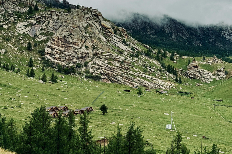 乌兰巴托：3 天王者之力和能量疗愈体验乌兰巴托：3 天国王宝座与能量疗养之旅