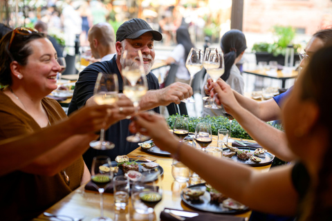 Grande-Allée in Quebec City: Bistro-Style Mystery Dinner Tour