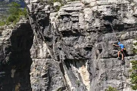Jablanica & Dreznica: Abenteuerliche Klettertour durch die Landschaft