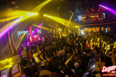 Tour della vita notturna di Phuket: avventura tra i bar e i club VIP di PatongTour della vita notturna di Phuket: tour dei bar e dei club con ingresso gratuito