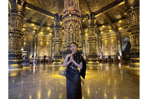 Vientiane: Lao Traditional Costume & Culture Escape Join-in