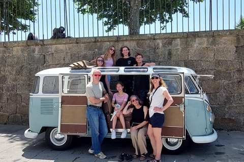Porto: Private Sightseeing Tour by VW Kombi (2–8 People) Porto: Exclusive Sightseeing Tour- VW Kombi (2 to 8 people)