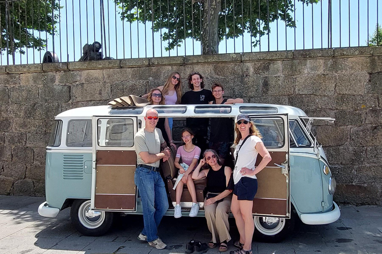 Porto: Private Sightseeing Tour by VW Kombi (2–8 People) Porto: Exclusive Sightseeing Tour- VW Kombi (2 to 8 people)