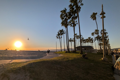 LA: Venice Beach, Muscle Beach & Santa Monica Walking Tour Italian language