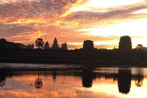 Siem Reap: 2-Day Angkor & Tonle Sap Tour with Japanese Guide