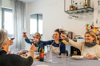Degustazione di vini e tour della cantina nelle colline delle Marche, Italia