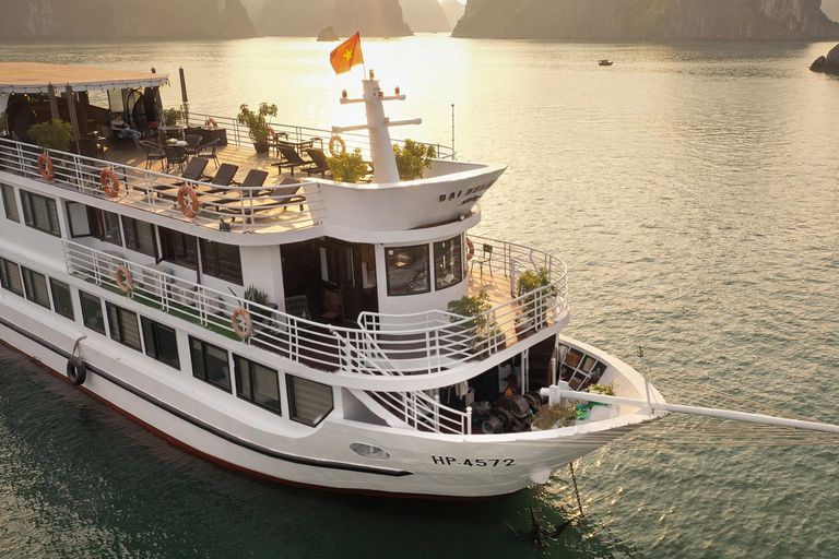 Hanoi: 2 days Lan Ha Bay Cruise, Bai Tu Long, Cat Ba Island